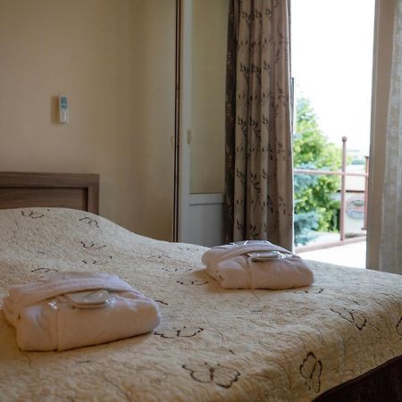 Leader Hotel กอริ ภายนอก รูปภาพ